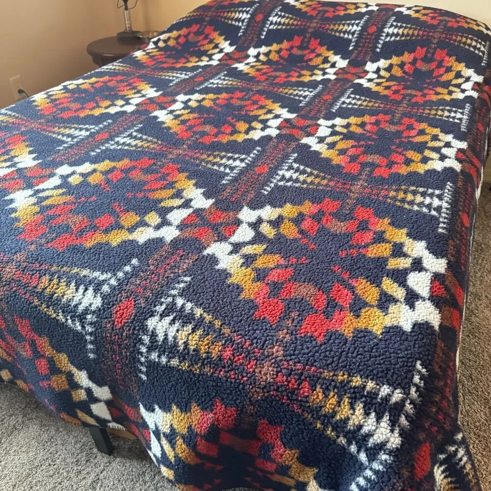 Pendleton Legend Lake Blanket Queen Navy Red Aztec Sherpa Fleece Reversible